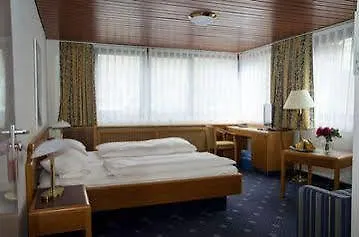 Am Schloss 3*