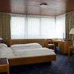 Am Schloss 3*