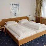Am Schloss Отель