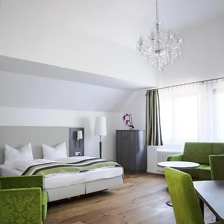 Hotel Am Schloss 3*