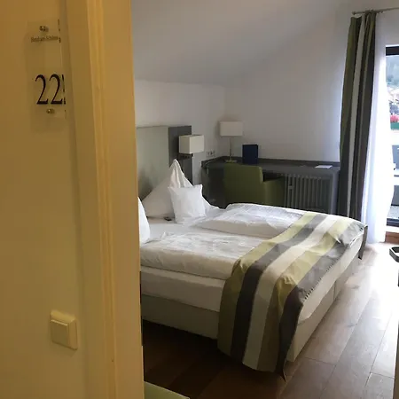 Ξενοδοχείο Am Schloss 3*
